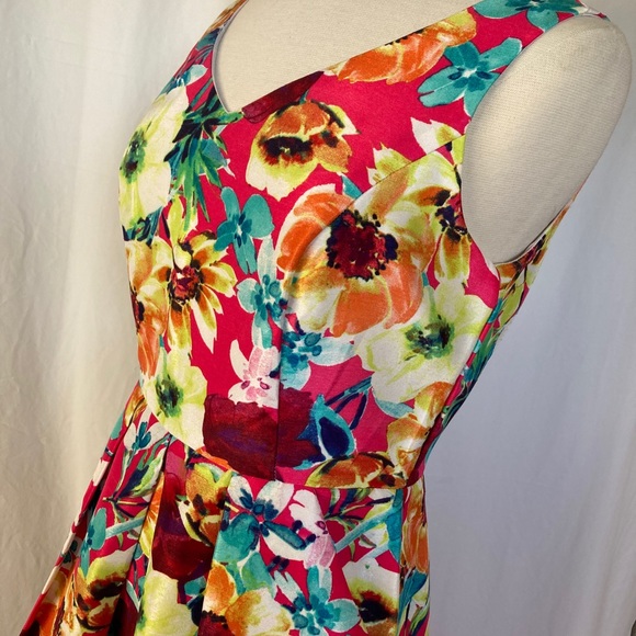 Sleeveless floral print dress with pockets - Picture 5 of 9